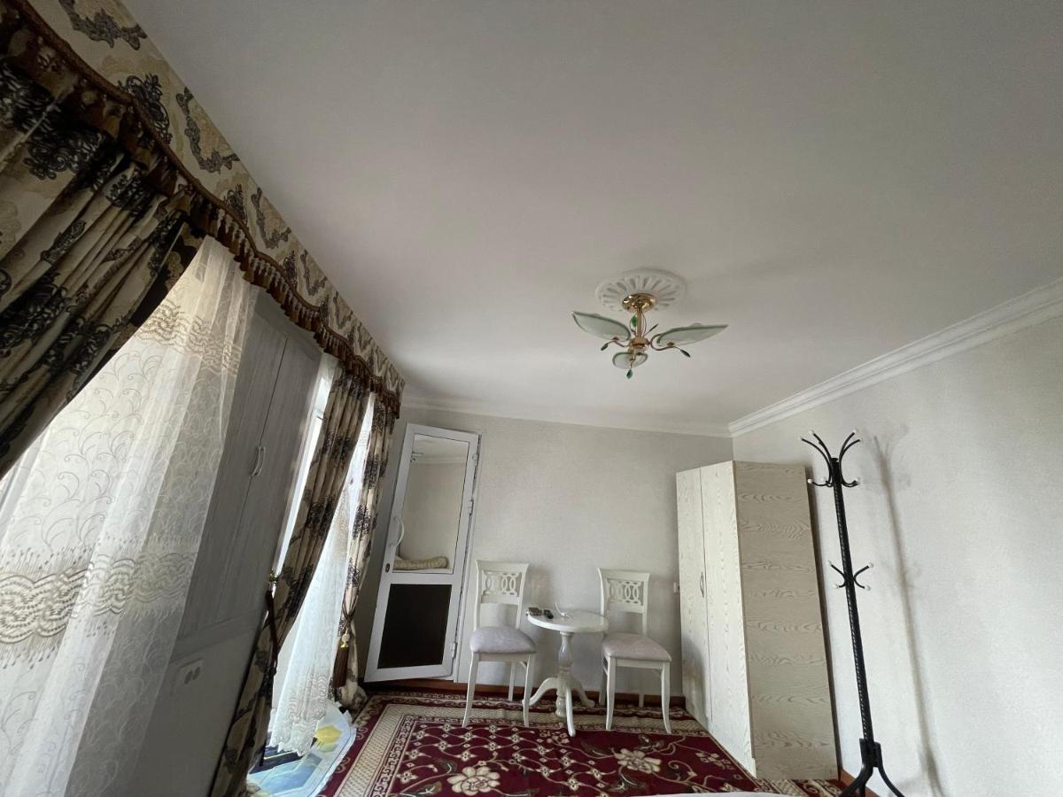 Isfandiyor Hotel Samarkand Bagian luar foto
