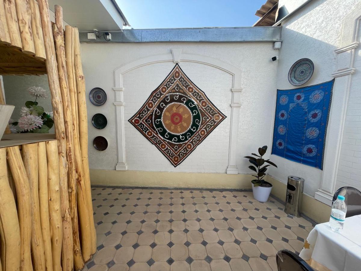 Isfandiyor Hotel Samarkand Bagian luar foto