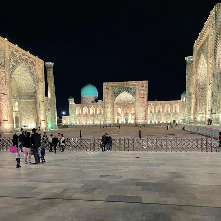 Isfandiyor Hotel Samarkand Bagian luar foto