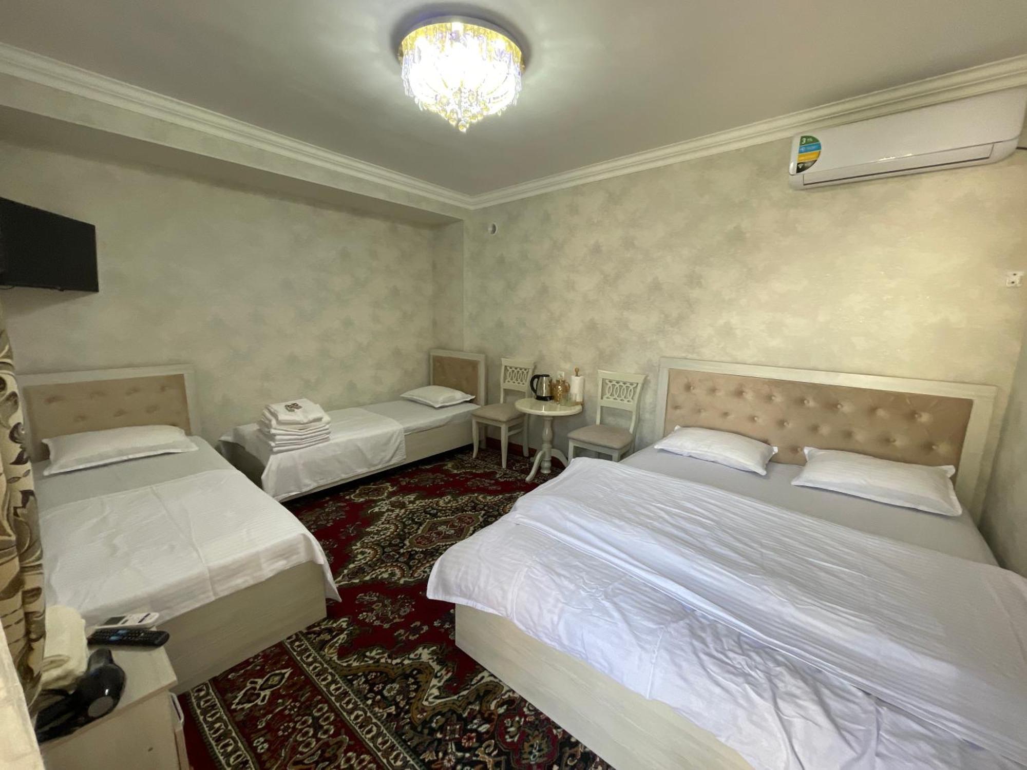 Isfandiyor Hotel Samarkand Bagian luar foto