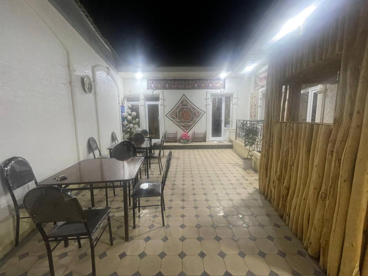 Isfandiyor Hotel Samarkand Bagian luar foto